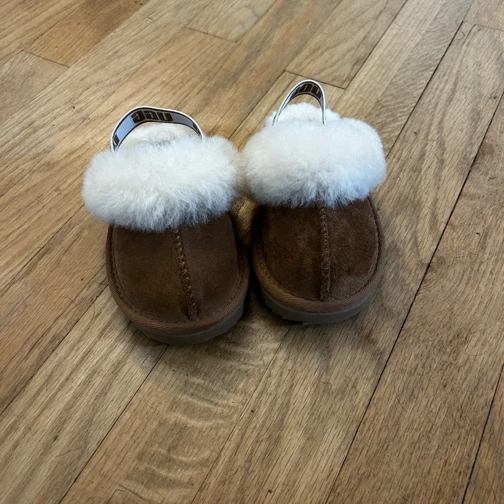 UGG Chestnut and Shearling Slide Slippers with White Fur Trim